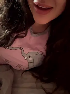 Elinatiranda online show from 4, 6, 2026