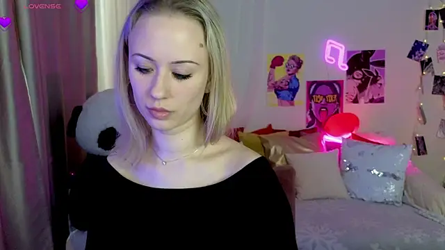 SashaBrooks online show from 18, 4, 2026