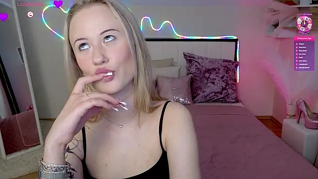 SashaBrooks online show from 28, 4, 2026