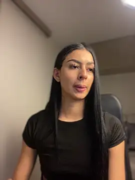 maddy bronw  online show from 22, 12, 2024