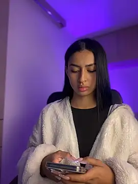 maddy bronw  online show from 21, 1, 2025