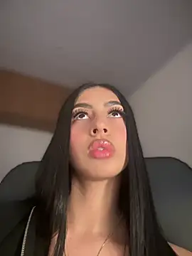 maddy bronw  online show from 16, 2, 2025