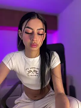 maddy bronw  online show from 22, 2, 2025