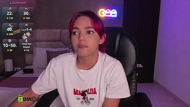 Cristal  adams online show from 19, 9, 2025