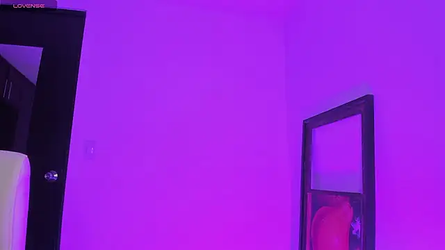 TinaJonnes  online show from 4, 2, 2026