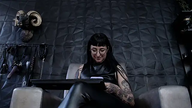 Snapshot of Agata_Darkness chatting on 14, 12, 2025 Agata Darkness online show from 14, 12, 2025