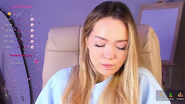 Snapshot of Evia_r0se chatting on 14, 1, 2025 Evia r0se online show from 14, 1, 2025