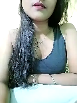 MISSQUEEN48 online show from 15, 2, 2025