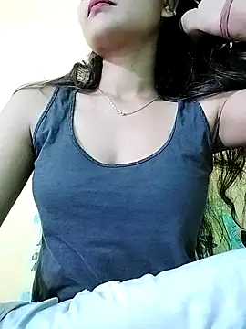 MISSQUEEN48 online show from 3, 3, 2025