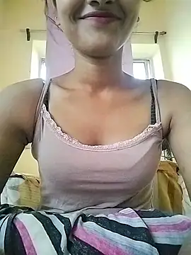 MISSQUEEN48 online show from 22, 6, 2026