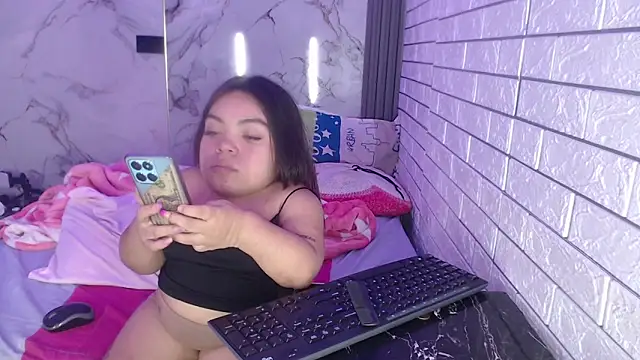 Michelle Brooks online show from 18, 3, 2025