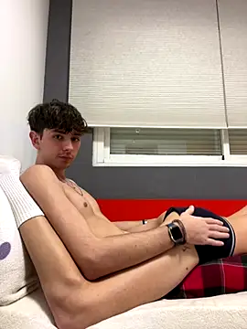 Adriiann  21 online show from 14, 12, 2025