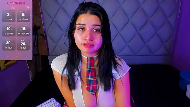 venusowen  online show from 3, 10, 2025