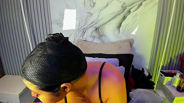 venusowen  online show from 23, 4, 2026