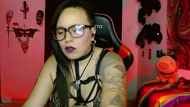 Snapshot of LilithSharon chatting on 1, 6, 2026 LilithSharon online show from 1, 6, 2026