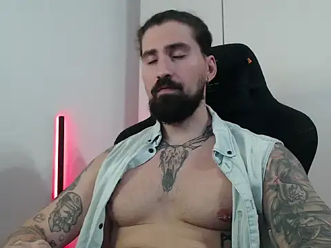 MateoHunk online show from 10, 10, 2025