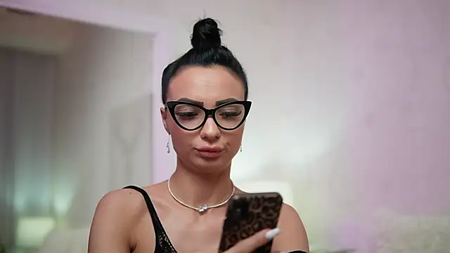 Snapshot of MaraJolie chatting on 25, 1, 2025 MaraJolie online show from 25, 1, 2025