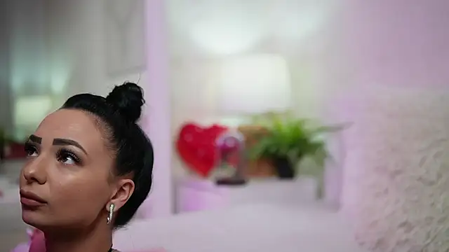 Snapshot of MaraJolie chatting on 19, 2, 2025 MaraJolie online show from 19, 2, 2025