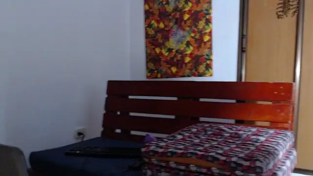 Snapshot of Keeny16 chatting on 11, 1, 2025 Keeny16 online show from 11, 1, 2025