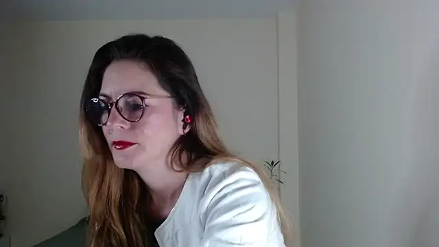 Snapshot of Hanny_24 chatting on 6, 1, 2025 Hanny 24 online show from 6, 1, 2025