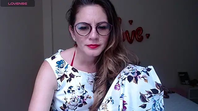 Snapshot of Hanny_24 chatting on 14, 2, 2025 Hanny 24 online show from 14, 2, 2025