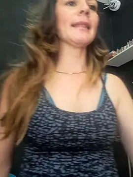 Snapshot of Hanny_24 chatting on 21, 9, 2025 Hanny 24 online show from 21, 9, 2025