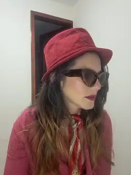 Snapshot of Hanny_24 chatting on 10, 10, 2025 Hanny 24 online show from 10, 10, 2025