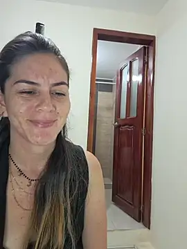 Snapshot of Hanny_24 chatting on 9, 11, 2025 Hanny 24 online show from 9, 11, 2025