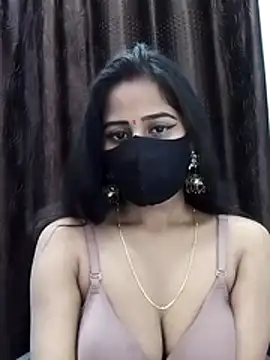 Lalisa sexy online show from 4, 2, 2026