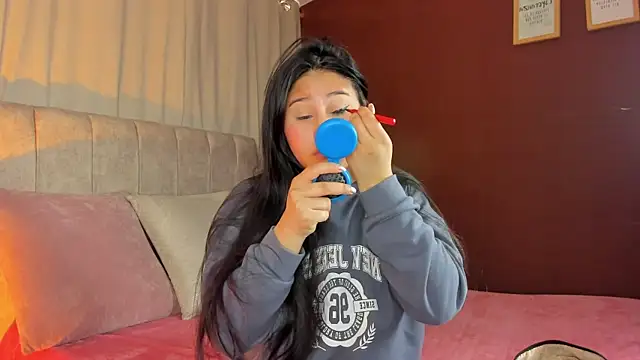 Snapshot of Little_Ivy chatting on 15, 9, 2025 Little Ivy online show from 15, 9, 2025