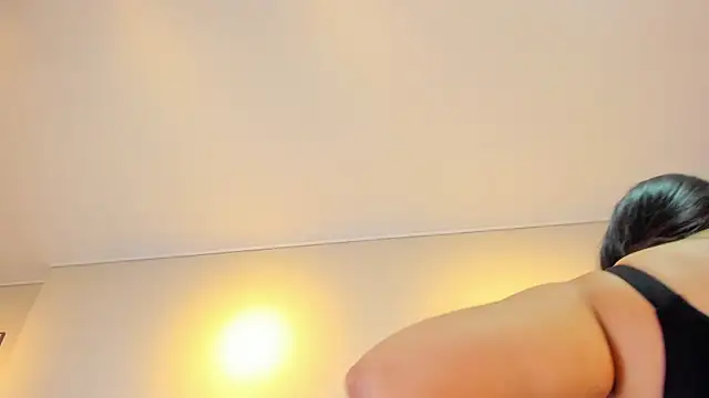 Isis Osman online show from 28, 2, 2026