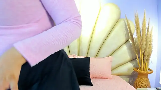 Isis Osman online show from 21, 4, 2026