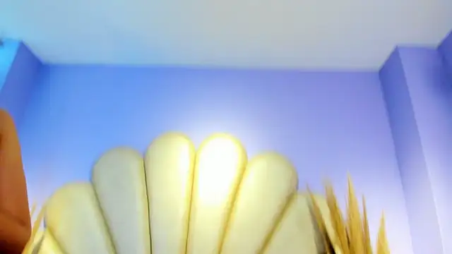 Isis Osman online show from 23, 4, 2026