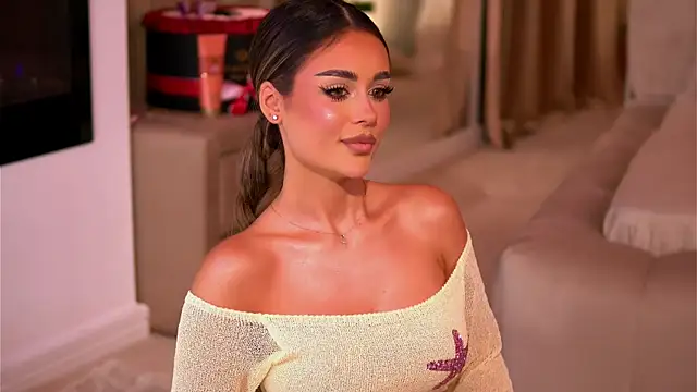 YasmineShaw online show from 12, 11, 2025