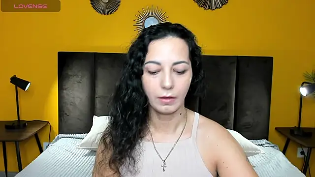 Snapshot of Linda_Insatiable chatting on 5, 3, 2025 Linda Insatiable online show from 5, 3, 2025