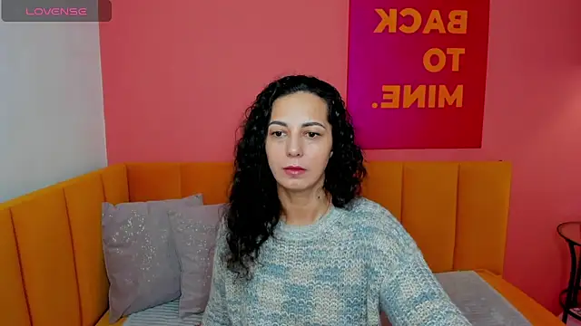 Snapshot of Linda_Insatiable chatting on 10, 3, 2025 Linda Insatiable online show from 10, 3, 2025