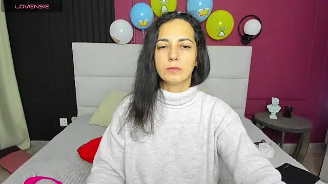 Snapshot of Linda_Insatiable chatting on 3, 10, 2025 Linda Insatiable online show from 3, 10, 2025