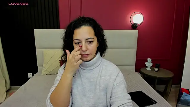 Snapshot of Linda_Insatiable chatting on 10, 10, 2025 Linda Insatiable online show from 10, 10, 2025