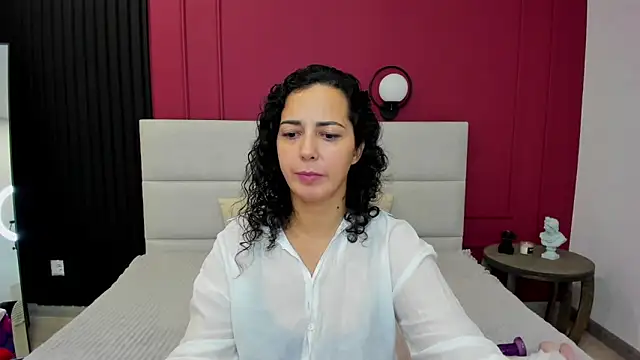 Snapshot of Linda_Insatiable chatting on 18, 10, 2025 Linda Insatiable online show from 18, 10, 2025