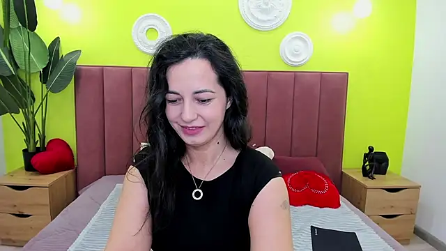 Snapshot of Linda_Insatiable chatting on 11, 5, 2026 Linda Insatiable online show from 11, 5, 2026