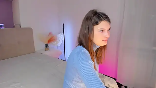 Laura Leee online show from 11, 2, 2025