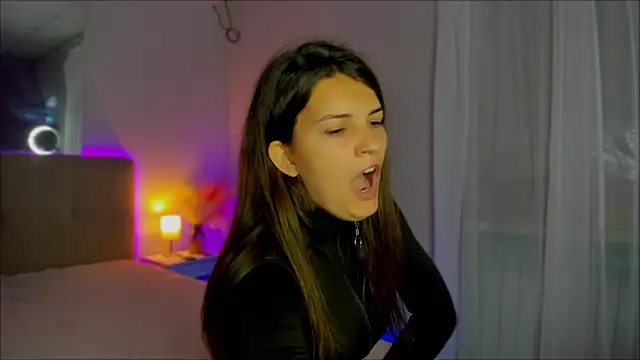 Laura Leee online show from 20, 9, 2025