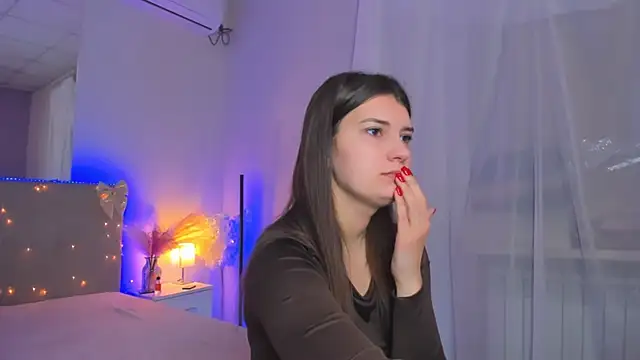 Laura Leee online show from 24, 3, 2026