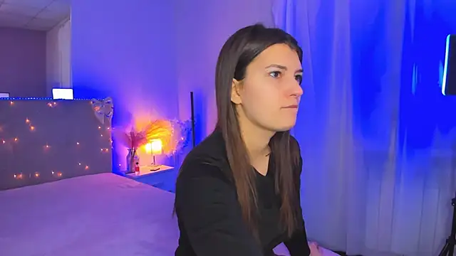 Laura Leee online show from 25, 3, 2026