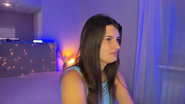 Laura Leee online show from 22, 7, 2026