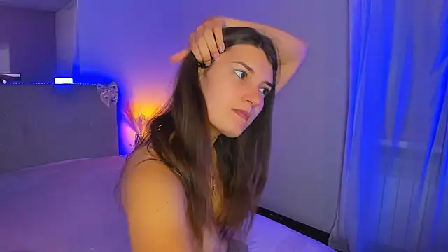 Laura Leee online show from 25, 7, 2026