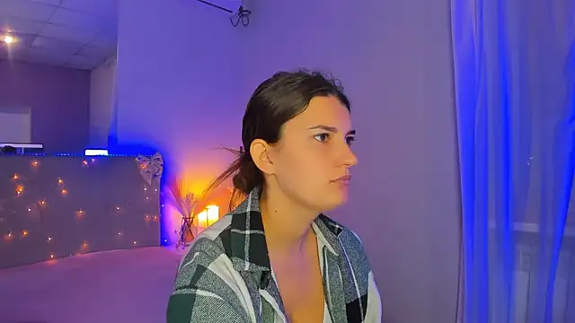 Laura Leee online show from 26, 7, 2026