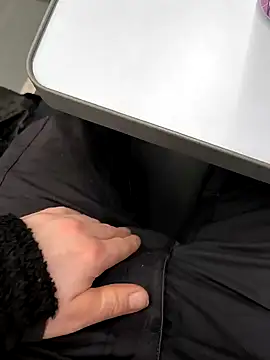 Snapshot of OdinWolf1990 chatting on 23, 1, 2025 OdinWolf1990 online show from 23, 1, 2025