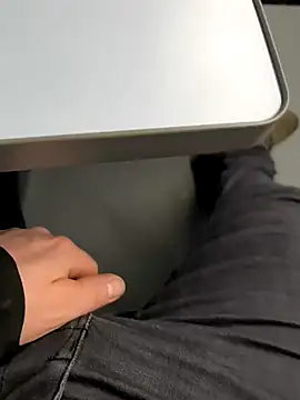 Snapshot of OdinWolf1990 chatting on 5, 2, 2025 OdinWolf1990 online show from 5, 2, 2025