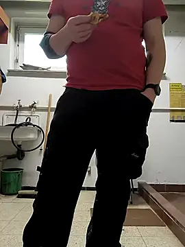 Snapshot of OdinWolf1990 chatting on 17, 2, 2025 OdinWolf1990 online show from 17, 2, 2025